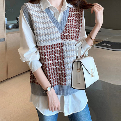 Women's Stylish V-Neck Knit Sweater in Color Block Design NOVAE