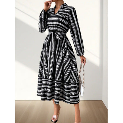 Women's maxi dress with a modern geometric pattern and a beautiful waist belt NOVAE