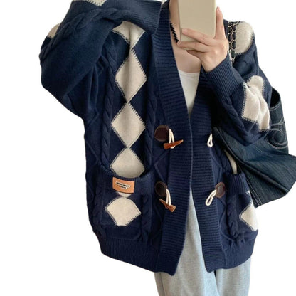 Women's chunky knit cardigan with romantic diamond pattern and decorative wooden buttons NOVAE