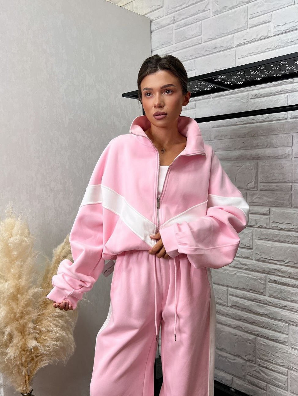 Women's tracksuit with contrasting inserts NOVAE