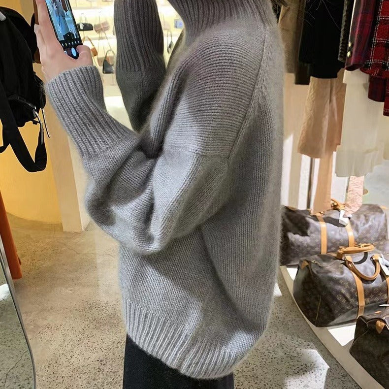 Women's Cozy Turtleneck Sweater made of High-Quality Knit NOVAE