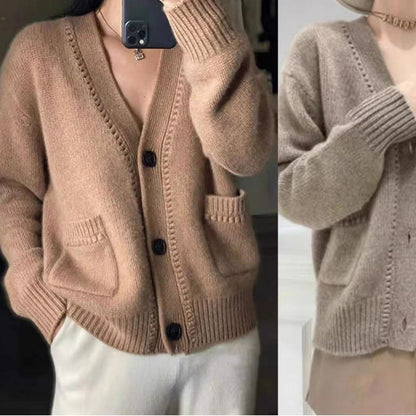 Women's cardigan in a casual oversized style NOVAE