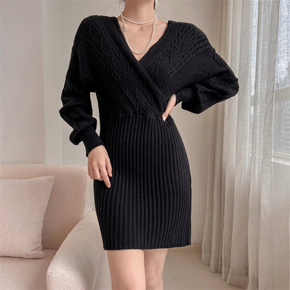Women's Elegant Knit Dress with V-Neck and Textured Top NOVAE