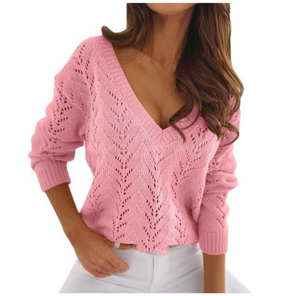 Women's V-neck knit sweater with romantic cable pattern NOVAE