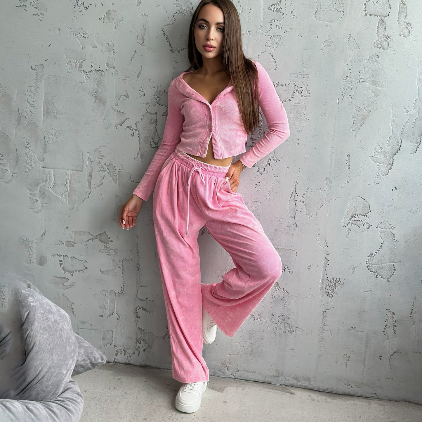 Women's sporty leisure set with cropped jacket and wide-leg trousers NOVAE