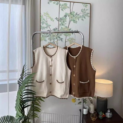 Women's knitted vest with contrasting details and pockets NOVAE