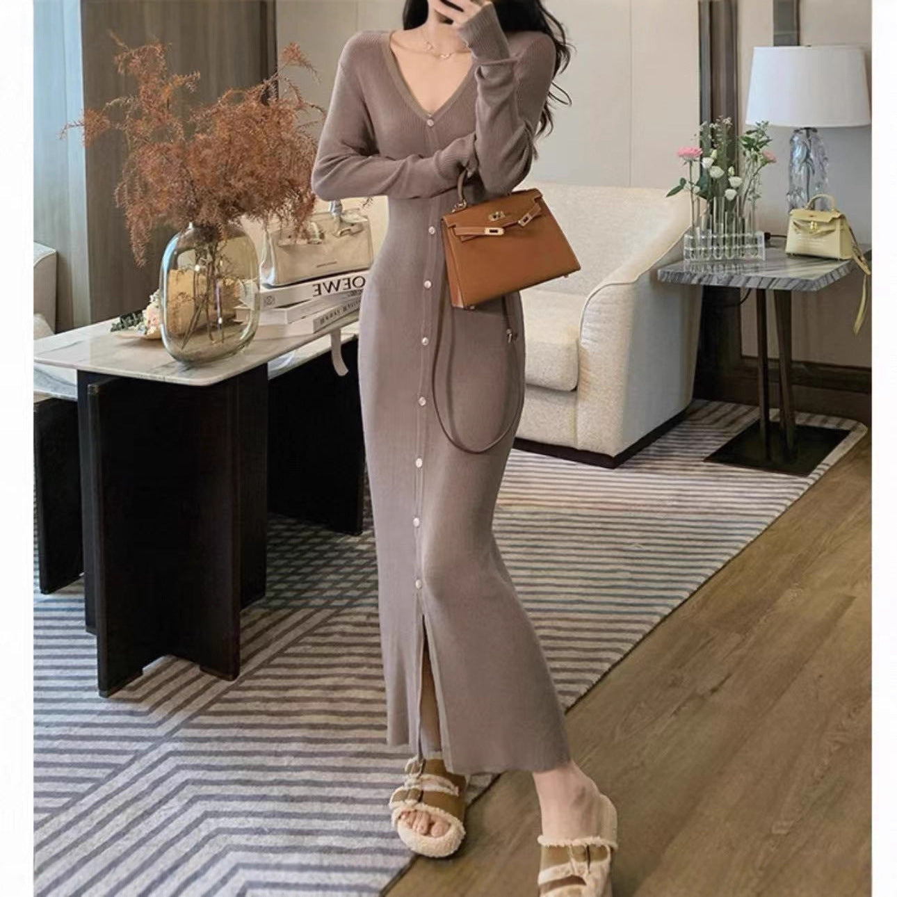 Women's Elegant Maxi Dress with Button Details and V-Neck NOVAE