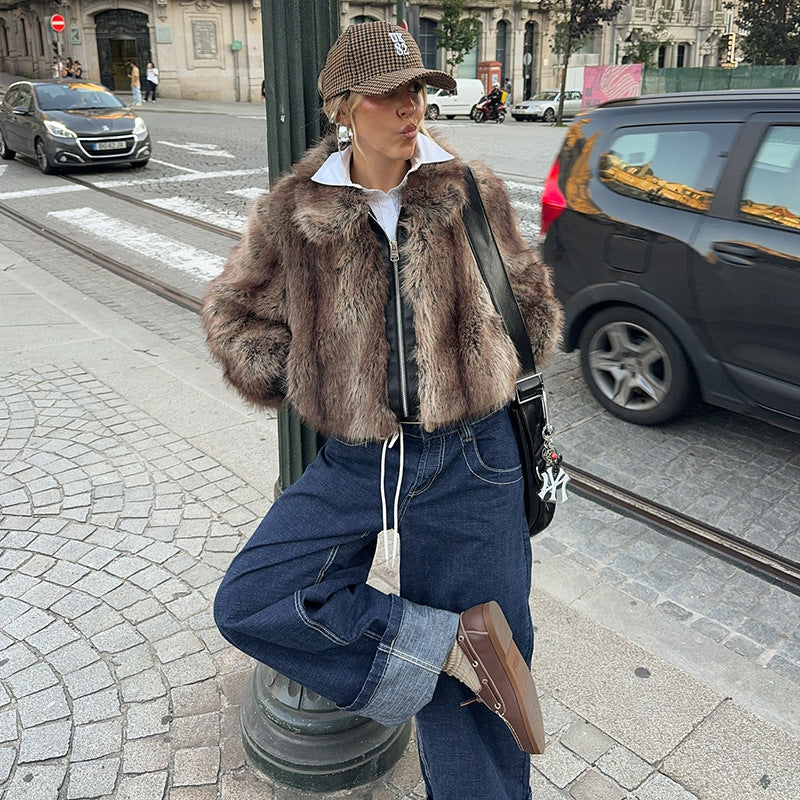 Women's faux fur jacket in a modern cropped style NOVAE