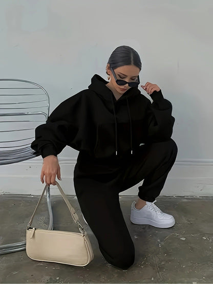 Women's Comfortable Hooded Pullover with a Casual Cut and Practical Pockets NOVAE