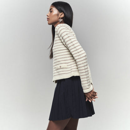 Women's cardigan with elegant button details and a casual cut NOVAE