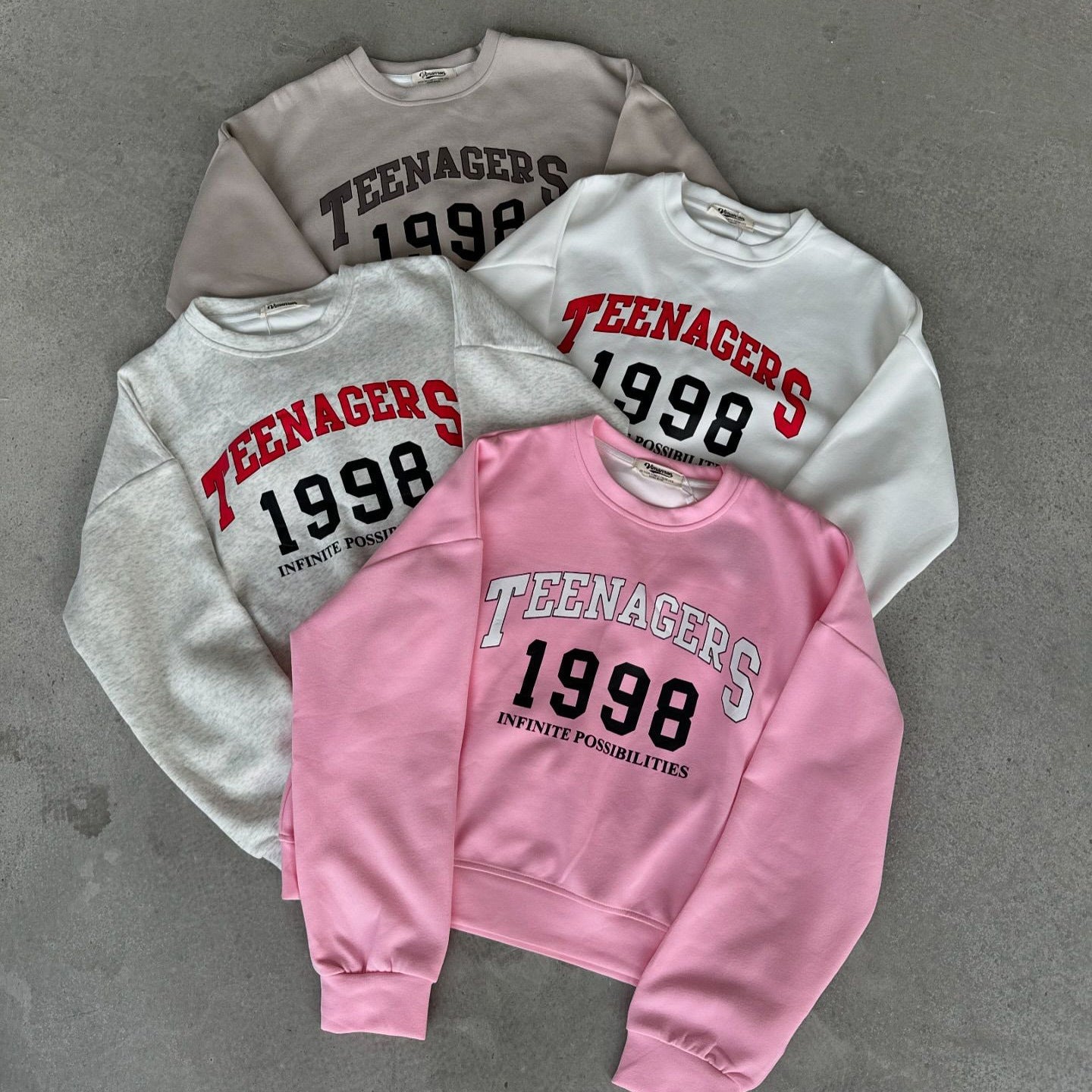 Women's casual sweatshirt with creative print design and comfortable cut NOVAE