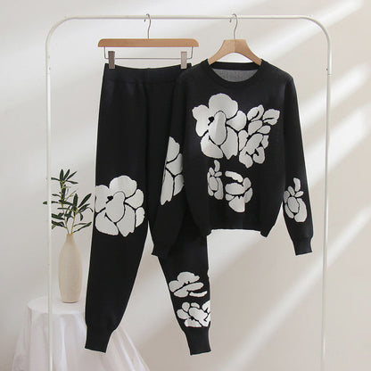 Women's knitted suit with floral designs NOVAE
