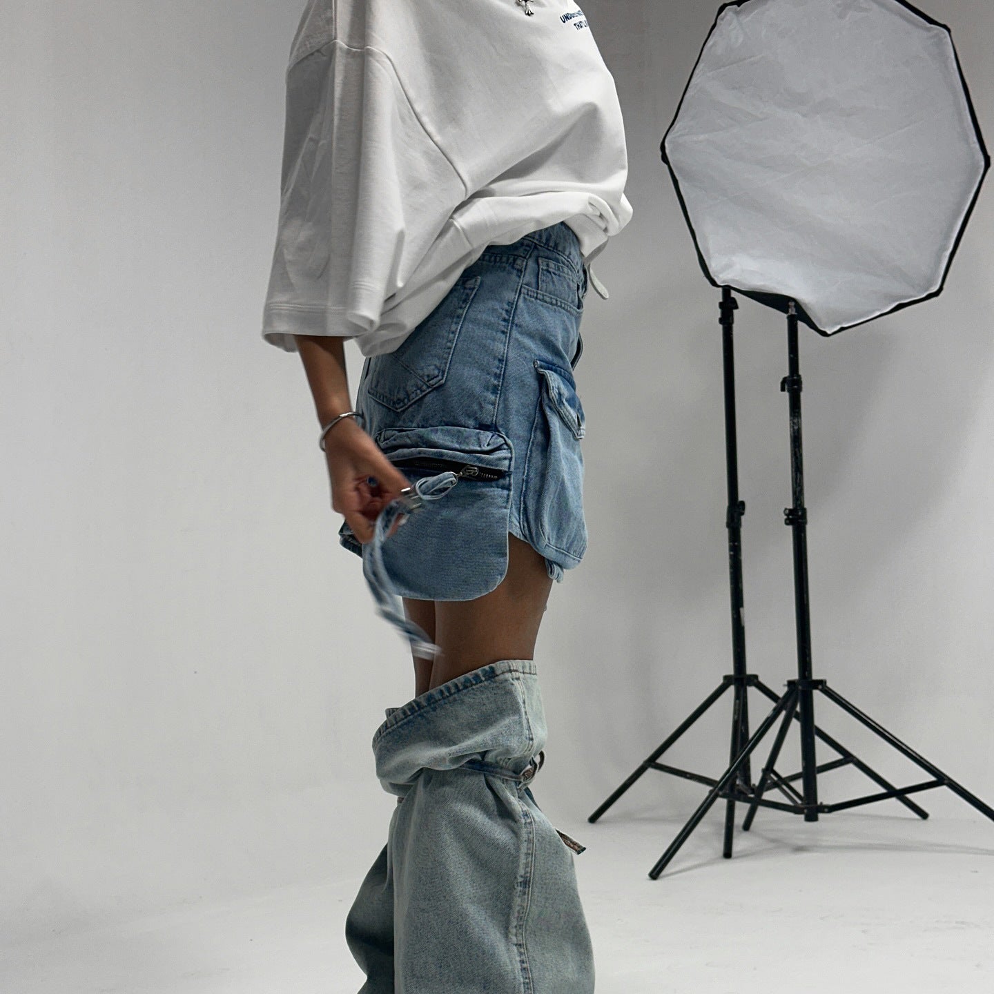 Women's denim skirt with practical pockets and adjustable waistband NOVAE