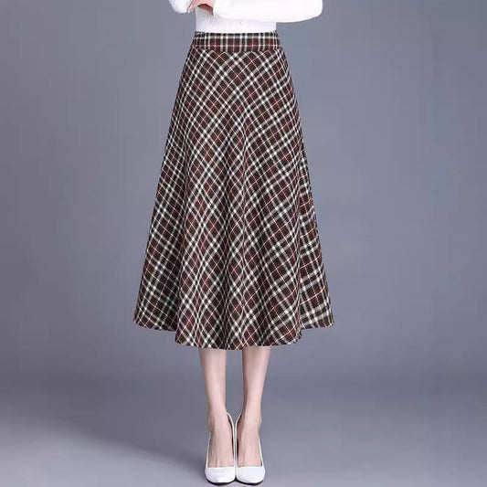 Women's midi skirt in an elegant check design with a flowing cut NOVAE