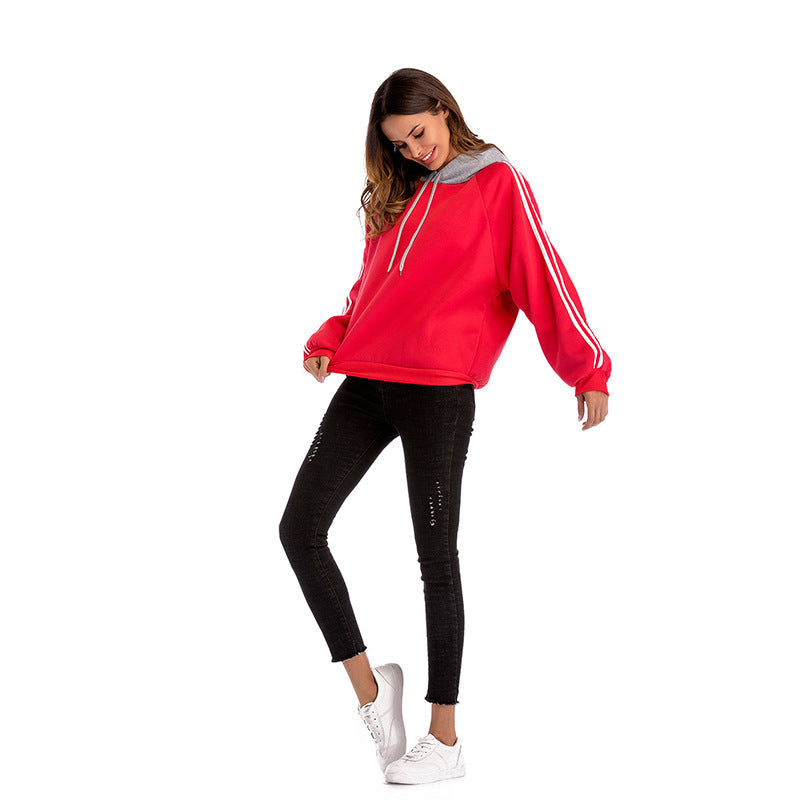 Women's fashionable hoodie with contrasting sleeves and a relaxed fit NOVAE