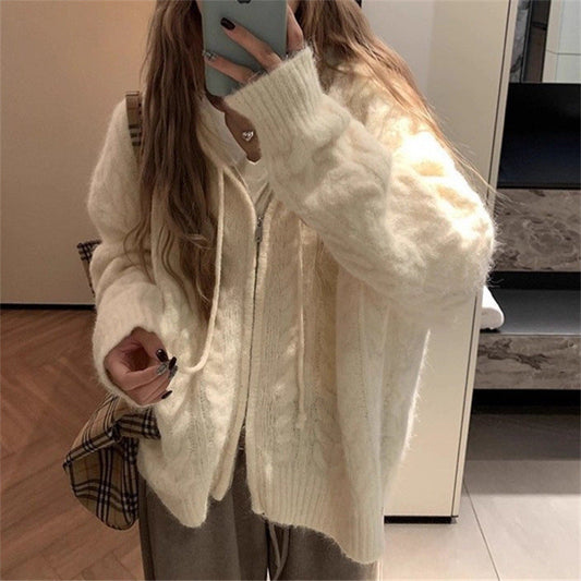 Women's cozy cardigan with wide sleeves and fine texture NOVAE