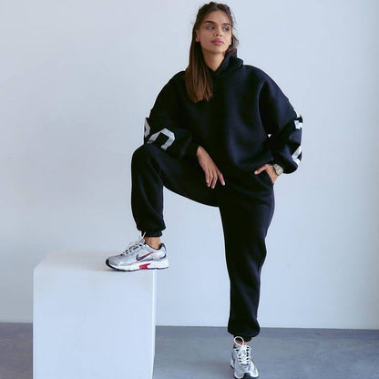 Women's casual oversized hoodie with sporty details NOVAE