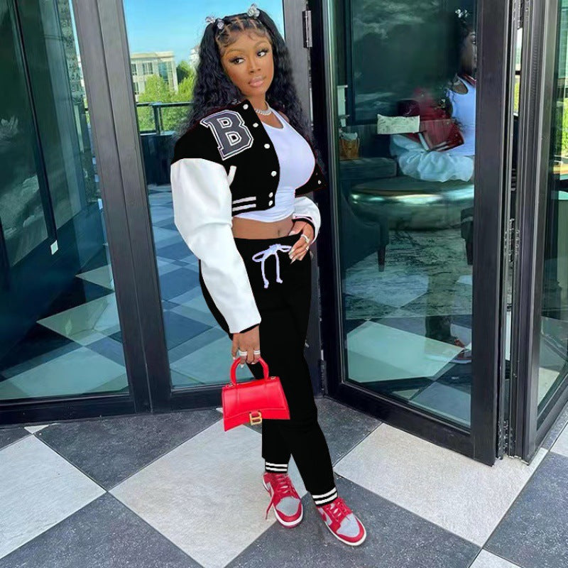 Women's sporty set consisting of a cropped jacket and jogging pants NOVAE