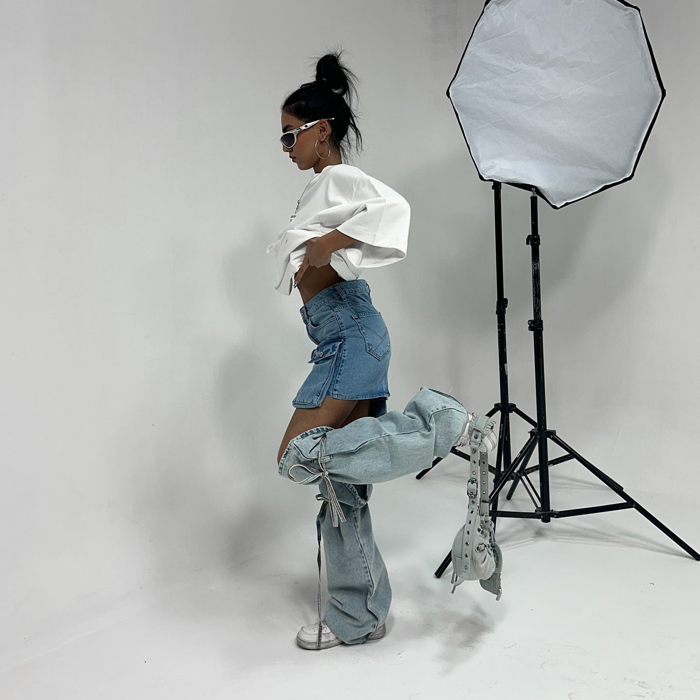 Women's denim skirt with practical pockets and adjustable waistband NOVAE