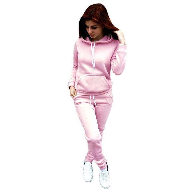 Women's tracksuit with a relaxed fit and practical pockets NOVAE
