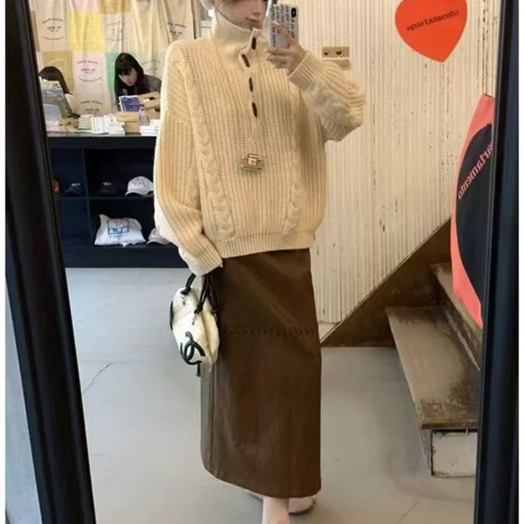 Women's chunky knit sweater with cable pattern and button details NOVAE