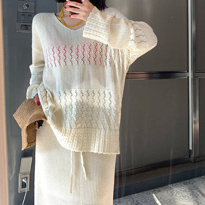 Women's airy knit top with V-neck and batik pattern NOVAE