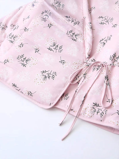 Women's quilted vest in an elegant floral print design NOVAE