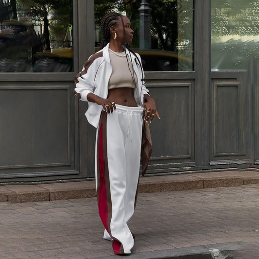 Women's sporty hooded jacket with a modern cut and contrasting details NOVAE