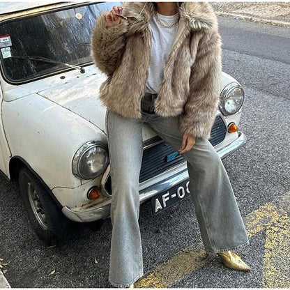 Women's cozy teddy jacket with a fashionable cut NOVAE