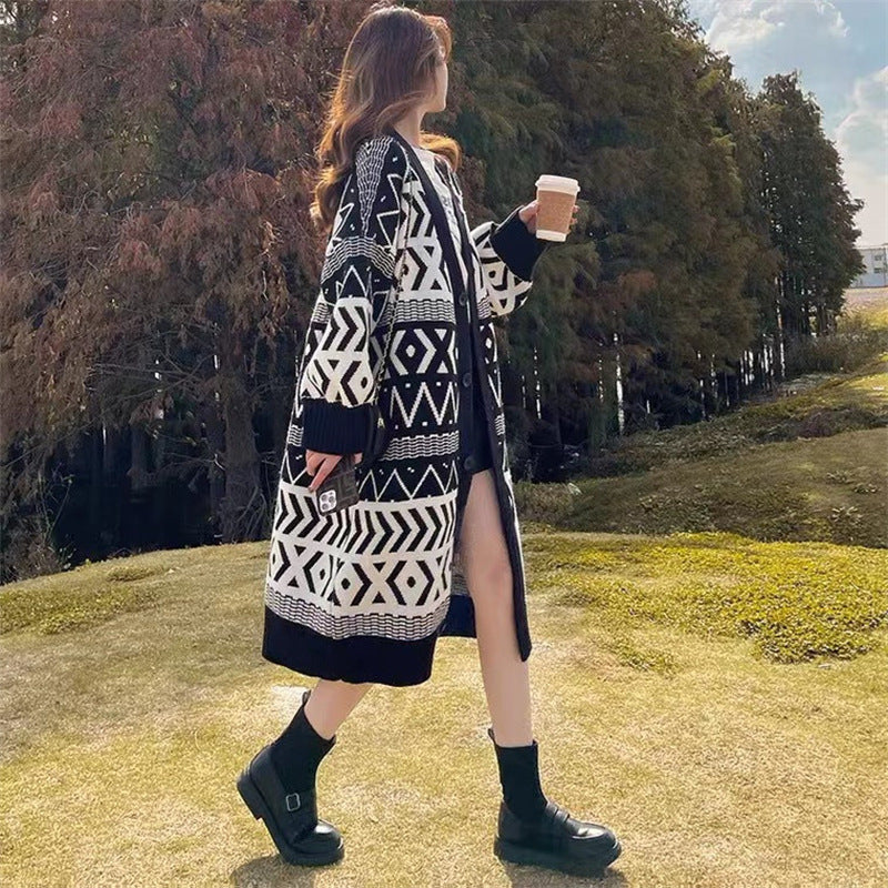 Women's Long Cardigan with Graphic Design and Deep Pockets NOVAE