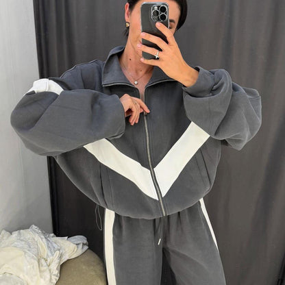 Women's tracksuit with contrasting inserts NOVAE