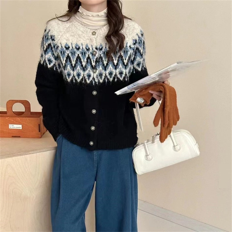 Women's chunky knit cardigan with geometric Fair Isle pattern and elegant button placket NOVAE