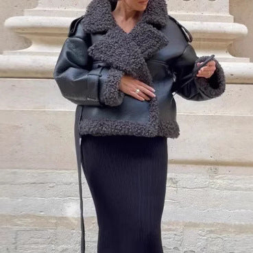 Women's faux fur jacket with stylish details and oversized cut NOVAE