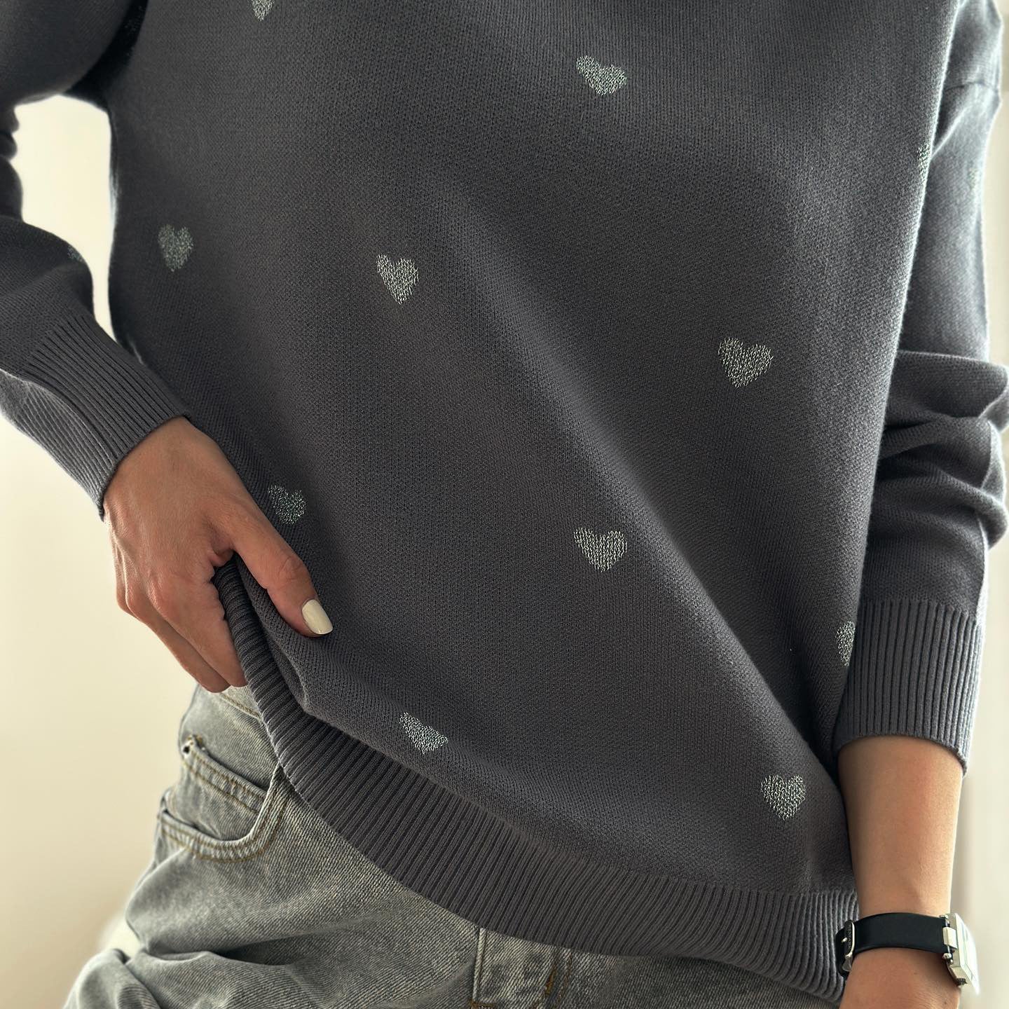 Women's autumnal knit sweater with heart pattern and comfortable cut NOVAE