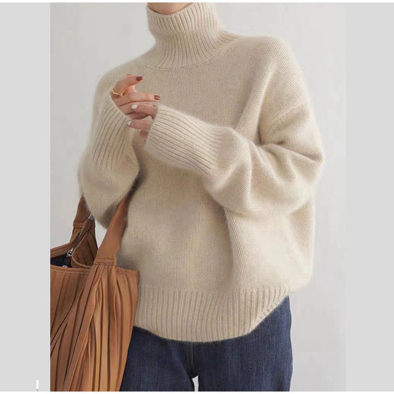 Women's Cozy Turtleneck Sweater made of High-Quality Wool NOVAE