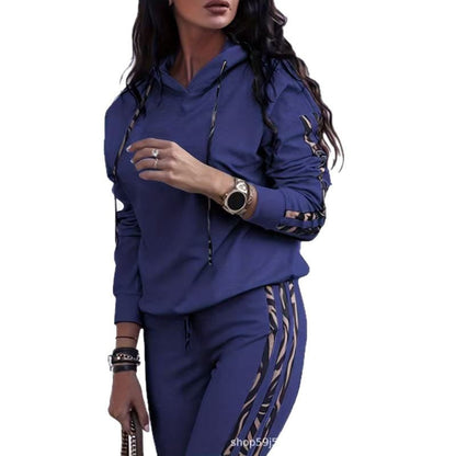 Women's sporty loungewear set with hood and side stripes NOVAE