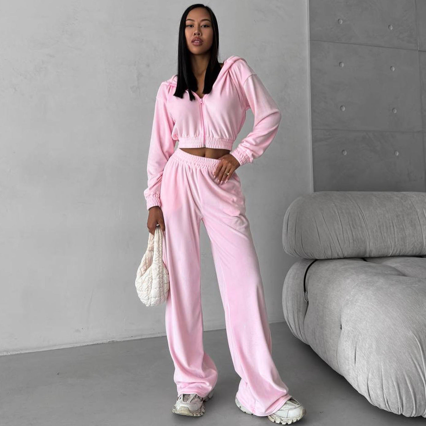 Women's tracksuit with elastic waistband and modern zipper NOVAE