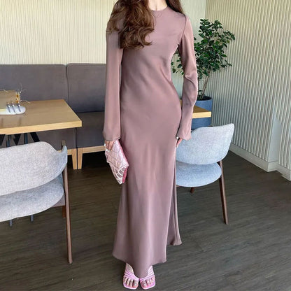 Women's elegant maxi dress with a wide cut and elegant sleeves NOVAE