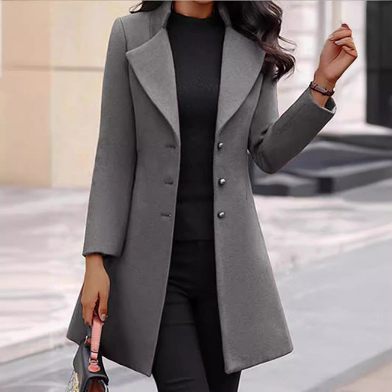 Women's elegant wool coat with a structured fit and double-button closure design NOVAE