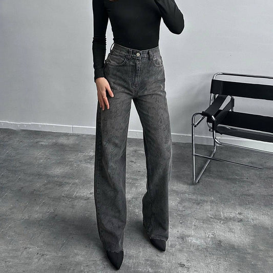 Women's jeans in a fashionable snake print with a high waist and straight cut NOVAE