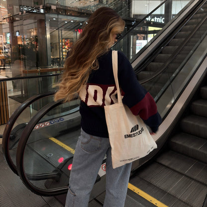 Women's sporty knit sweater with creative graphic design and casual cut NOVAE