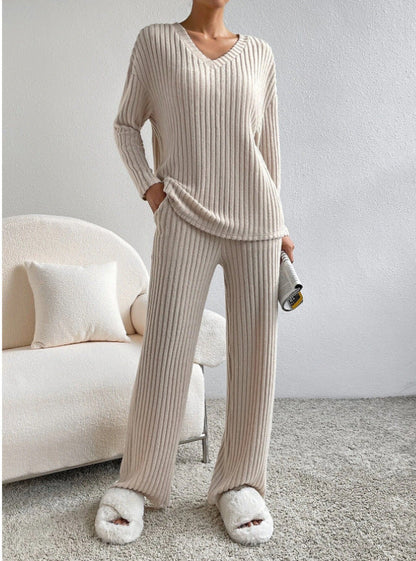 Women's Casual Knit Lounge Set in Soft, Ribbed Material NOVAE