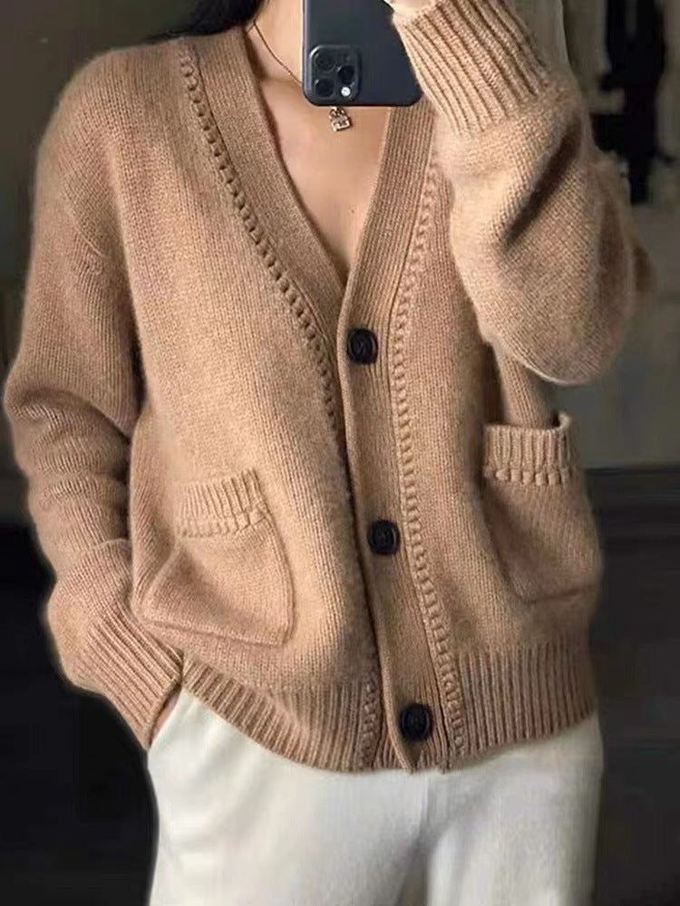 Women's cardigan in a casual oversized style NOVAE