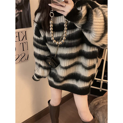 Women's chunky knit sweater with a modern block stripe pattern and relaxed fit NOVAE