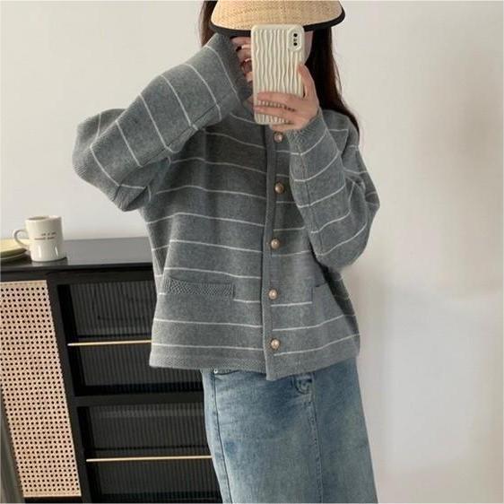 Women's cozy cardigan with fine stripes and practical pockets NOVAE