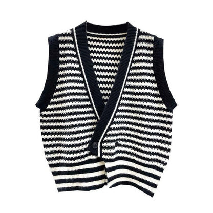 Women's knitted vest with V-neck and contrasting pattern NOVAE