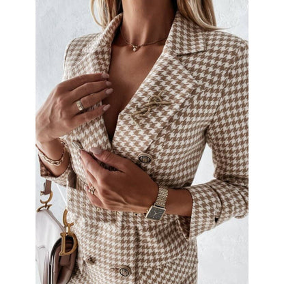 Women's shirt dress in a classic houndstooth design with an elegant waistline and double row of buttons NOVAE