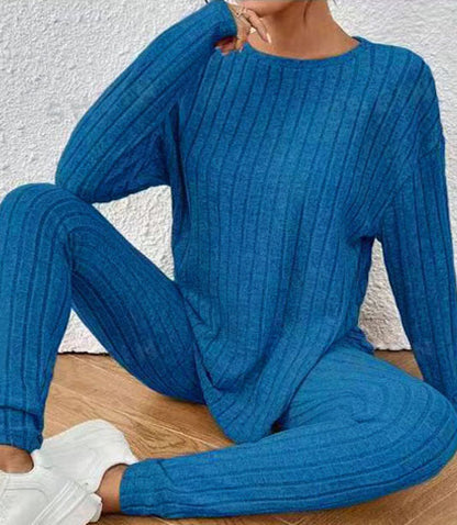 Women's relaxed-fit leisure suit made of high-quality knit fabric NOVAE