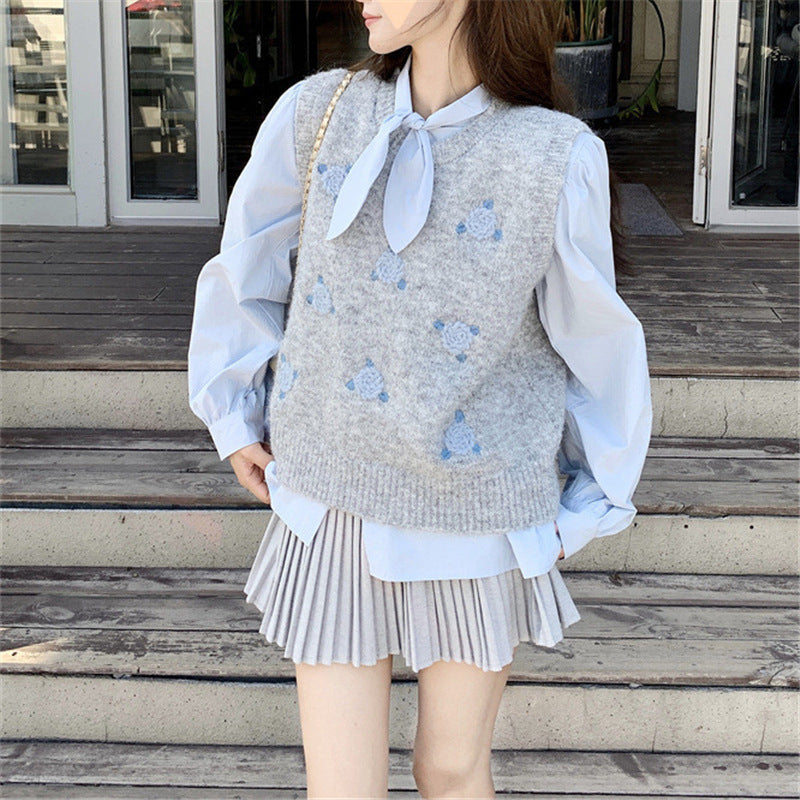 Women's knitted sweater with floral pattern NOVAE