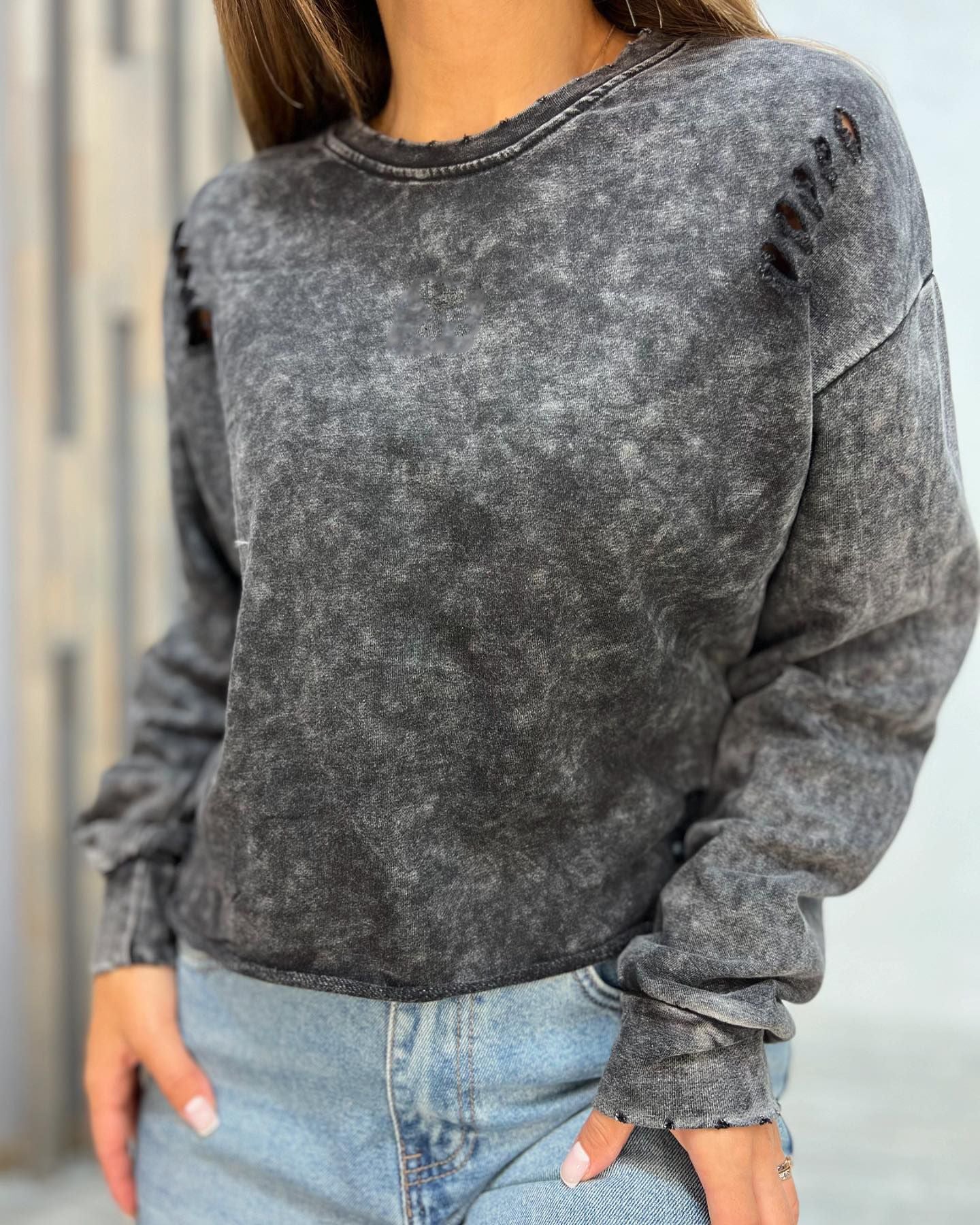 Women's casual, oversized sweatshirt with fashionable cut-outs NOVAE